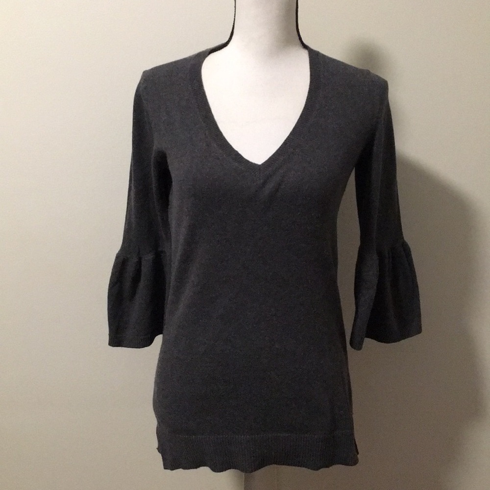 Gap grey cashmere blend bell sleeve v-neck sweater